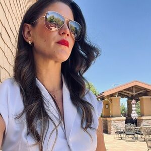 Meet your Posher, Christine